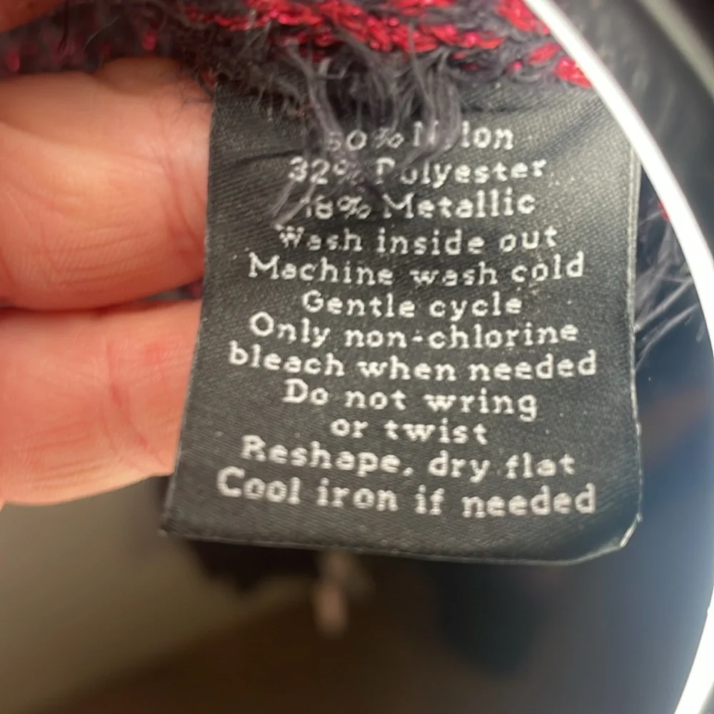 ⭐️Rock & Republic SUPERCOZY v-neck sweater 💕 RET.$95+! - Picture 5 of 8